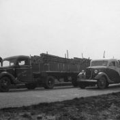 Kenteken: A 25615; Ford, foto: R. Koopmans