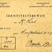 Kenteken: A 17707; Identiteitsbewijs, foto: J. B. Kruisman