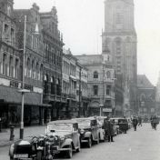 Kenteken: A 13060; Harley Davidson, Grote Markt, Groningen ca. 1928 foto: H. Renkema