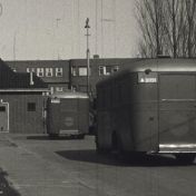 Kenteken: A 31191; Chevrolet, foto: still uit de film "Is Groningen Paraat?" S.J. Bakker, J.M. Heres Diddens-Zegerink ten Rodengate Marissen, 1940, coll. GrA (2209AV0019)
