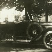 Kenteken: A 1811; Nagant, 1927, foto uit fotoalbum familie de Sitter (695-45)