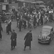 Kenteken: A 23519; Fiat Topolino,  foto: Still uit GAVA-film AV7536