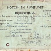 Kenteken: A 34776; Rijbewijs H. Kamphuis 1948-1950. foto: M. A. Kamphuis-Grimmenga