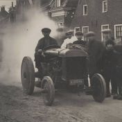 Kenteken: A 3299; Fordson, Veendam ca. 1930 foto: uitsnede 818-16041.jpg