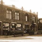 Kenteken: A 9012; Hotel Boschhuis, Leek ca. 1940, foto: Historische Kring Leek E.O. (5067.jpg)