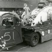 Kenteken: A 29461; Ford (Oplegger),  Bloemencorso 08-09-1938 (2139-4-077)