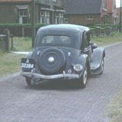 Kenteken: A 32384; Citroën TA foto: Still uit GAVA-film AV0724
