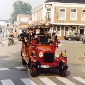Kenteken: A 16801; Ford, foto: Historische vereniging Bedum