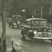Kenteken: A 8066; Chevrolet, Hereweg, Groningen, 1950, foto: uitsnede 2248-507; Fotograaf: Fotobedrijf Piet Boonstra