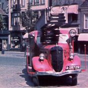 Kenteken: A 28729; Studebaker, 1938, foto: Still uit GAVA-film AV0063