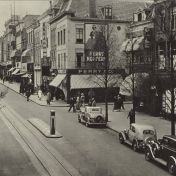 Kenteken: A 4438; Groningen, Herestraat, 1940. foto: H. Renkema