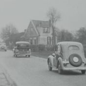 Kenteken: A 16842; Fiat 508 C Berlina 1100, foto: still uit de film "De Commerciële Club Groningen" J. Thie, 1949 coll. GrA (2209-AV0535)