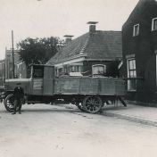 Kenteken: A 3159; Veendam, Prins Hendrikplein, 1923, foto: Collectie Gemeente Veendam NL_GVDA_487_1.jpg