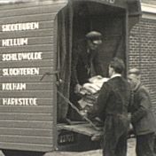 Kenteken: A 22703; Bedford, foto: Still uit GAVA-film AV9692