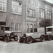 Kenteken: A 13216; Chevrolet, Oranjestraat 23, Groningen, ca. 1930, foto: archief familie Hoyer