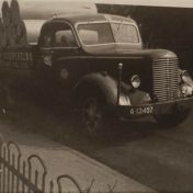 Kenteken: A 13457; Mack, foto: <a href='https://www.facebook.com/groups/JorisSmits/?locale=nl_NL' target='_blank'>Facebook Oude Vrachtwagens uit Noord Nederland</a>