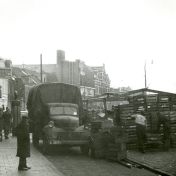 Kenteken: A 36161; Dodge, Gedempte Zuiderdiep, oktober 1946 (2139-90)