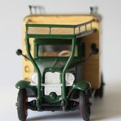 Kenteken: A 20196; Schaalmodel van de Bedford, archief W. Mollema