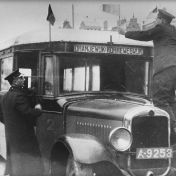 Kenteken: A 9258; GMC bus, Groningen, Grote Markt ca. 1935 (1785-30929)