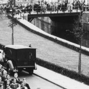 Kenteken: A 14873; Spilsluizen 1946, foto: uitsnede 818-5807.jpg