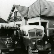 Kenteken: A 34101; Bus midden (Chevrolet), foto: archief W. Mollema