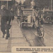 Kenteken: A 22890; Renault, Nieuwsblad van het Noorden, 28-10-1936