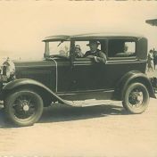 Kenteken: A 17661; Ford op de Boulevard in Scheveningen. foto: H.J.C. Bekenkamp