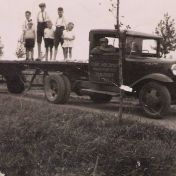 Kenteken: A 9767; De Chevrolet van de Gebr. Woldhuis, foto: Historische Vereniging Ten Post (hvtp0990)