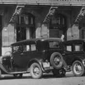 Kenteken: A 3625; Ford, Grote Markt Groningen, 1935, foto: uitsnede 1785-4800.jpg; Fotograaf: Kramer, P.B.