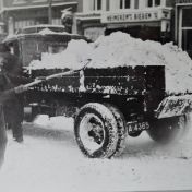 Kenteken: A 4365; Ford,  Sneeuwruimen, december 1938, foto: J. de Poel