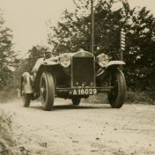 Kenteken: A 16029; Lancia tijdens de Klausenrennen, 10-07-1932, foto uit archief W. A. Scholten (1100-393)