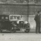 Kenteken: A 9571; Morris Ten, Groningen, Stationsplein 1934, foto: uitsnede 1785-2877.jpg