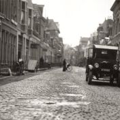 Kenteken: A 16100; Chevrolet, Groningen, Westerhavenstraat ca. 1929 (1785-24321)