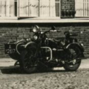 Kenteken: A 42617; uitsnede foto H. Garrelds