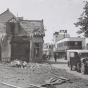 Kenteken: A 11914; Verwoesting Hotel Restaurant De Unie bij de D.A.M. Appingedam, 1945, foto: archief Dagblad van het Noorden (AW2024-242); Fotograaf: Folkers, E.