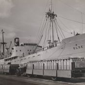 Kenteken: A 43356; Volvo in de haven van Amsterdam, foto: collectie W. Eekhof