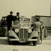 Kenteken: A 1811; Horch, 1939, foto uit fotoalbum familie de Sitter (695-45)