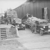Kenteken: A 8426; Haven Delfzijl, ca. 1935, foto: <a href='https://nl-nl.facebook.com/Vesting-Delfzijl-306159406162844/' target='_blank'>facebookpagina Vesting Delfzijl</a>