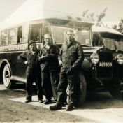 Kenteken: A 21308; De Dion-Bouton bus van de VADO, foto: archief W. Mollema