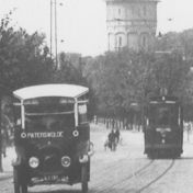 Kenteken: A 8197; Groningen, Verlengde Hereweg ca. 1930, foto: uitsnede 1785-11395.jpg