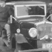 Kenteken: A 1774; Morris Oxford, foto: Still uit GAVA-film AV7574 (1936)