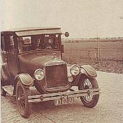 Kenteken: A 10721; Ford, foto: <a href='https://twierstr.home.xs4all.nl/' target='_blank'>http://twierstr.home.xs4all.nl/</a>