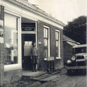 Kenteken: A 10325; Ford bj fam. Spreen, Onderdendam, foto: T. Amsing
