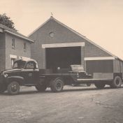 Kenteken: A 35531; GMC's A-14221, A-27121 en A-35531 in Schildwolde, foto: collectie W. Eekhof