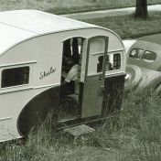 Kenteken: A 42816; BMW, uitsnede foto H. K. Siegers