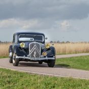 Kenteken: A 1568; Citroën Traction Avant met nieuw kenteken, foto: <a href='https://2cvgarage.nl/' target='_blank'>website 2cvgarage</a>