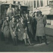 Kenteken: A 7920; De bus op het Damsterdiep, Groningen, foto: T. Knol via Historische vereniging Loppersum