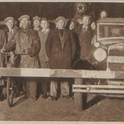 Kenteken: A 20365; Ford, foto: "Het Noorden in Woord en Beeld" 15-11-1935