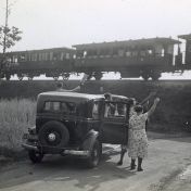 Kenteken: A 17186; Uitzwaaien van kinderen op Vakantiekinderfeest-trein, 23-07-1931 (2138-2994)
