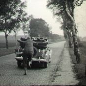 Kenteken: A 18501; Chevrolet, foto: Still uit DAVA-film AV4053